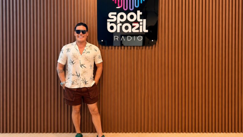 Comunicação sem fronteiras: Gui Artístico visita grupo de mídia que conecta brasileiros nos EUA