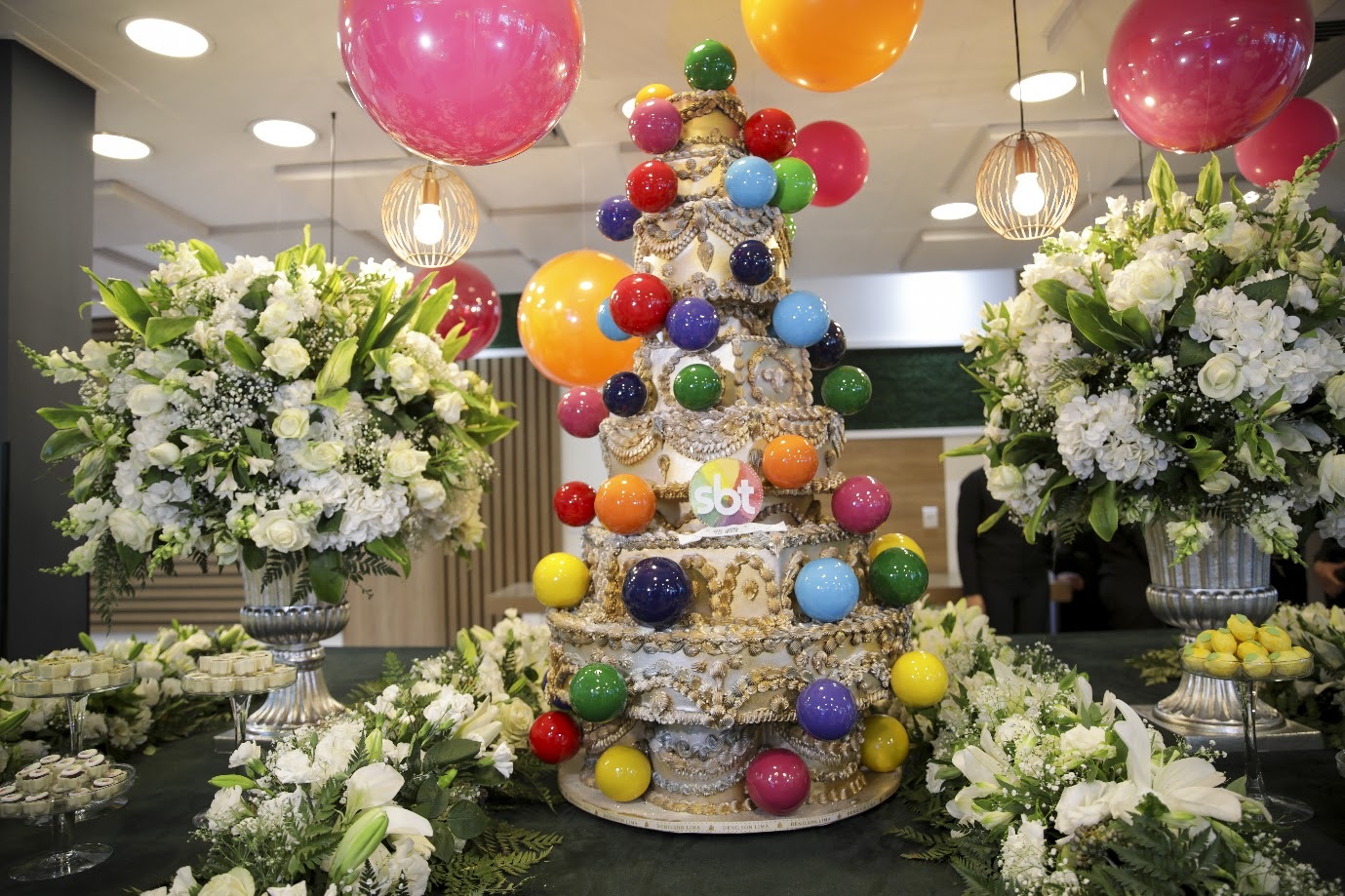 SBT celebra 45 anos com almoço especial para seus talentos