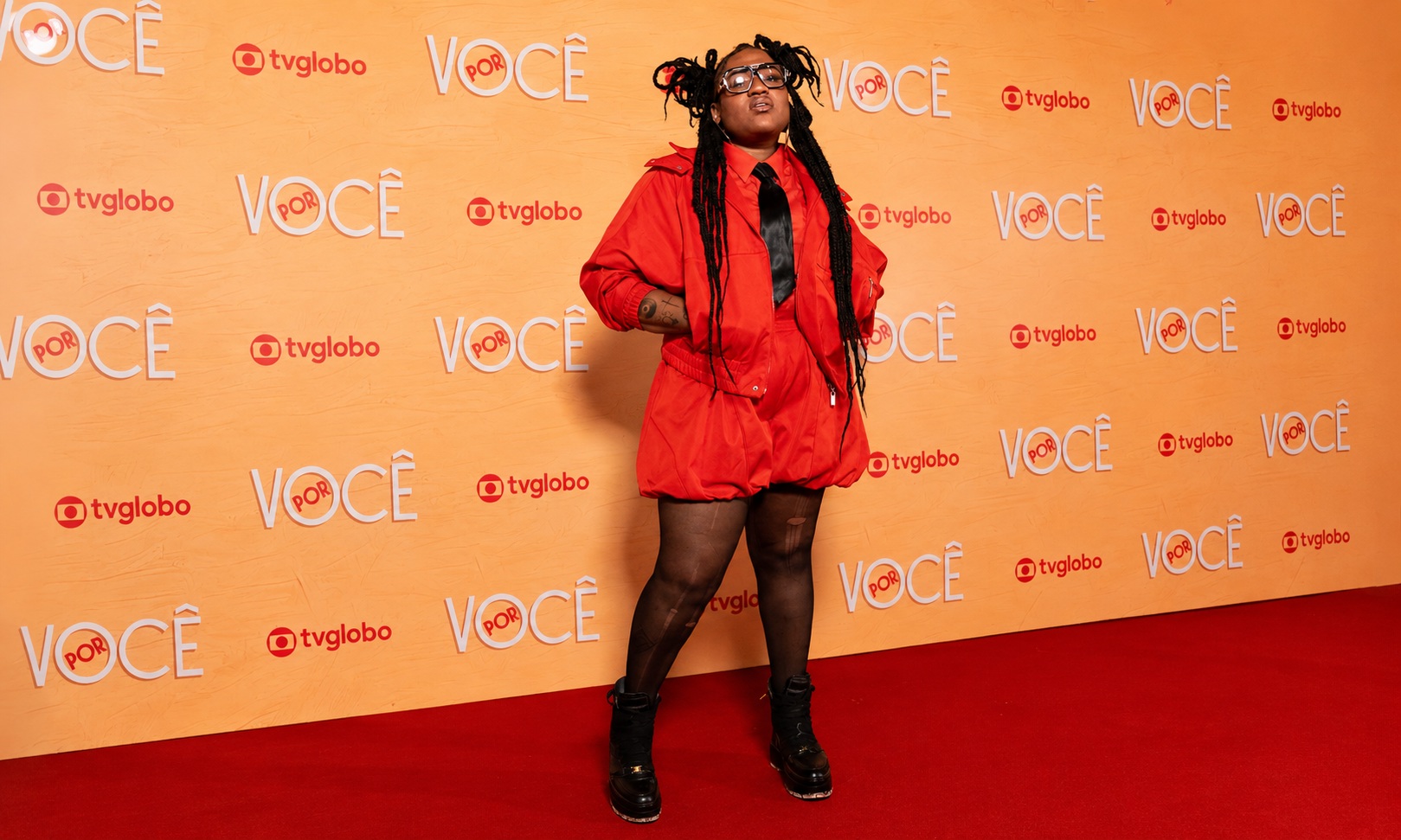 DJ Tamy leva diversidade musical à pré-estreia de “Por Você”, nova novela da TV Globo
