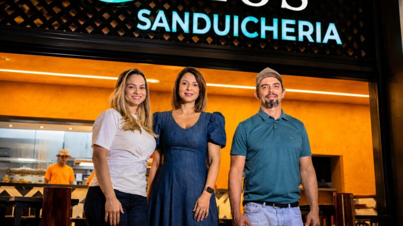 Imprensa conhece a Aquarius Sanduicheria e aprova novidades do cardápio