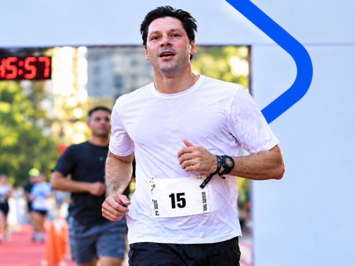 Daniel Vilela participa de corrida de rua organizada por apoiadores e reforça ligação com o esporte