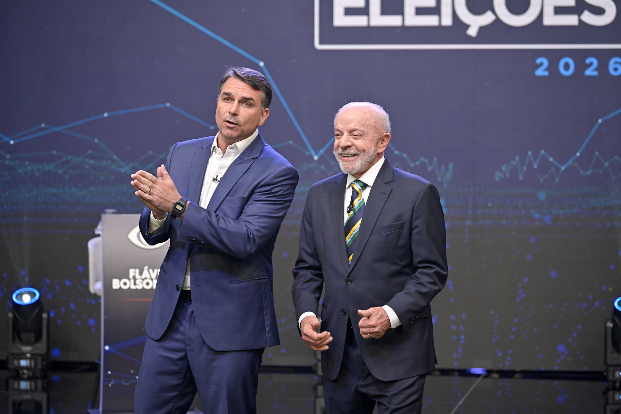 Debate na Band entre Flávio Bolsonaro e Lula bate recorde de 20 anos e conquista liderança na TV aberta