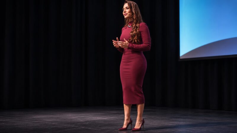 De Goiás para a Europa: Janaine Valéria leva sua experiência e sua mensagem ao cenário internacional