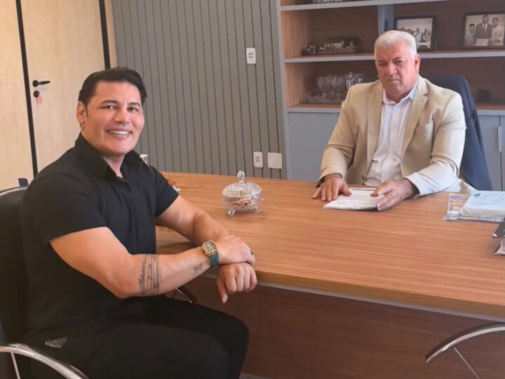 No Dia Nacional do Vereador, Gilsão Meu Povo é reeleito presidente da Câmara de Aparecida